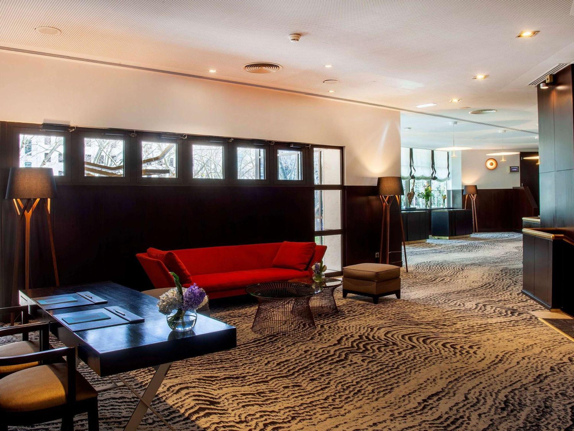 Отель Sofitel Lisbon Liberdade Экстерьер фото