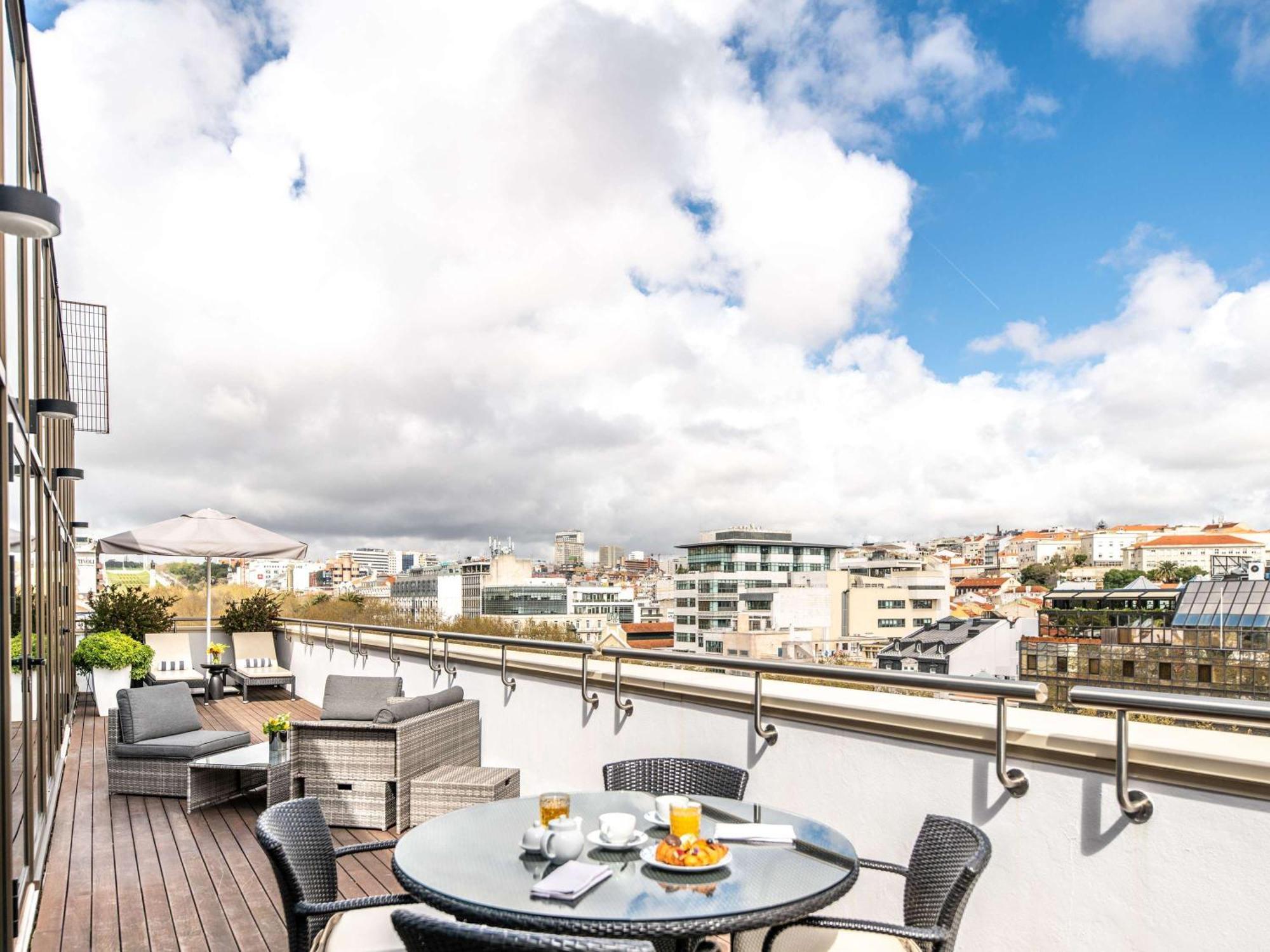 Отель Sofitel Lisbon Liberdade Экстерьер фото